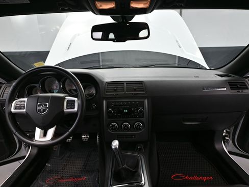 Used 2013 Dodge Challenger R/T image 25
