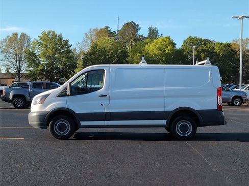 Used 2017 Ford Transit 250 130 Low Roof RWD image 2