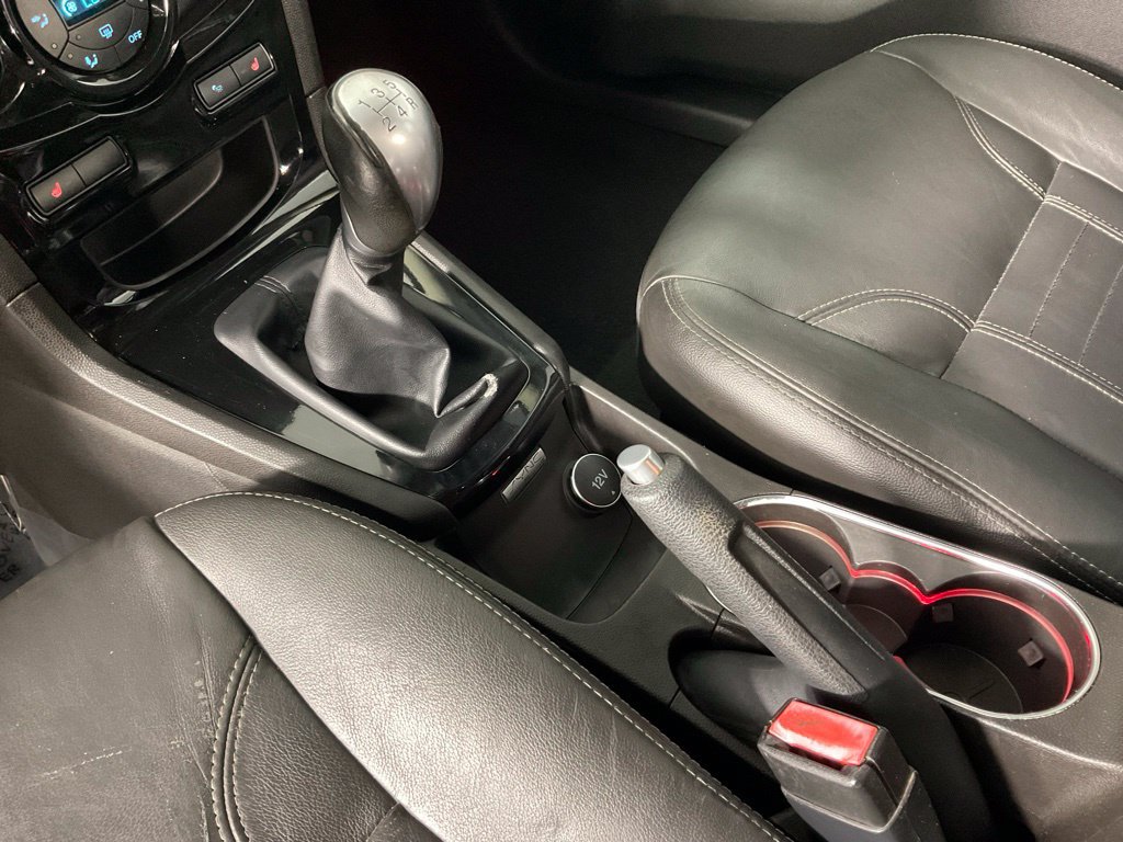 Used 2015 Ford Fiesta Titanium FWD image 18