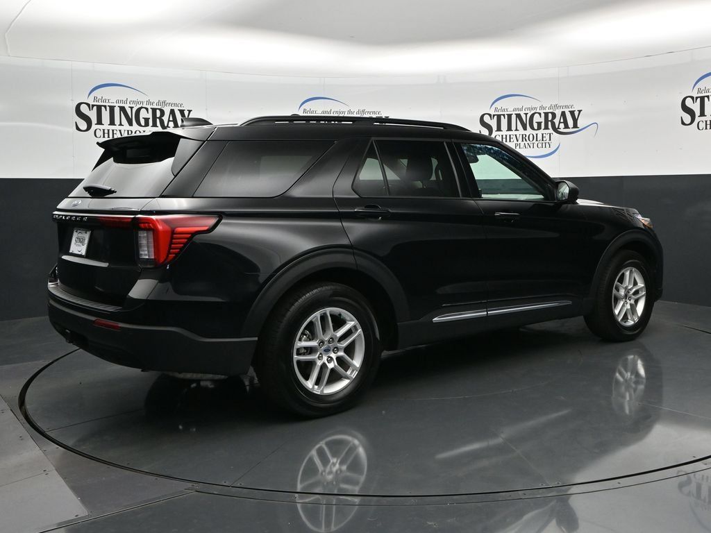 Used 2025 Ford Explorer Active RWD image 7