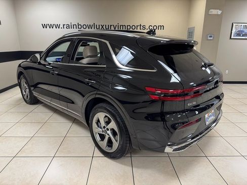 Used 2026 Genesis GV70 2.5T Select image 4
