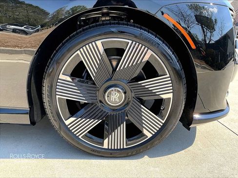 New 2026 Rolls-Royce Spectre image 16