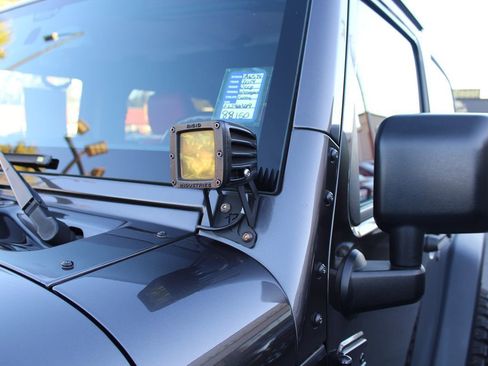 Used 2014 Jeep Wrangler Rubicon image 13