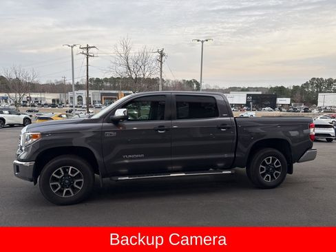 Used 2017 Toyota Tundra SR5 w/ SR5 Upgrade Package image 9