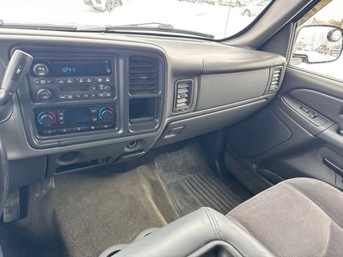 Used 2005 GMC Sierra 1500 SLE w/ Light Duty Power Package image 16
