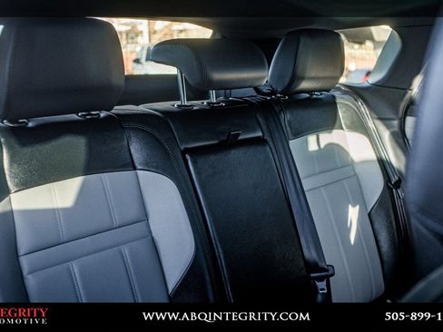 Used 2022 Land Rover Range Rover Evoque R-Dynamic S image 76