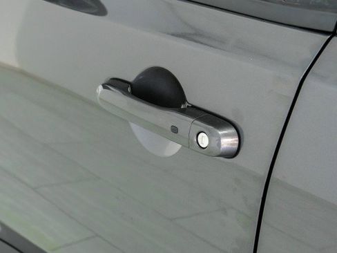 Used 2019 Jeep Renegade Latitude image 33