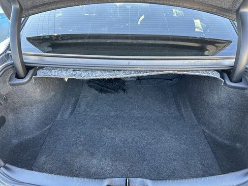 Used 2020 Chrysler 300 Touring image 25