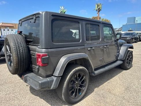 Used 2023 Jeep Wrangler Unlimited Sahara w/ Cold Weather Group AWD/4WD image 5