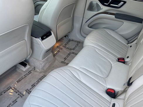 Used 2023 Mercedes-Benz EQS 450+ SUV image 13