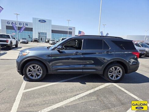 Certified 2023 Ford Explorer XLT w/ Equipment Group 202A AWD/4WD image 4