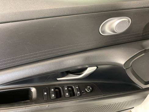 Used 2021 Hyundai Elantra SEL FWD image 14
