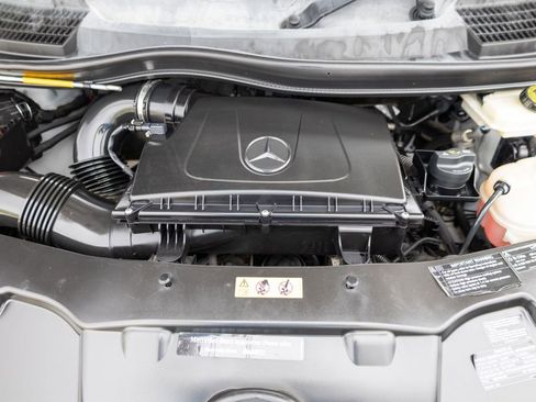Used 2018 Mercedes-Benz Metris image 16