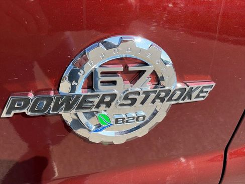 Used 2016 Ford F250 XLT w/ XLT Interior Package image 11