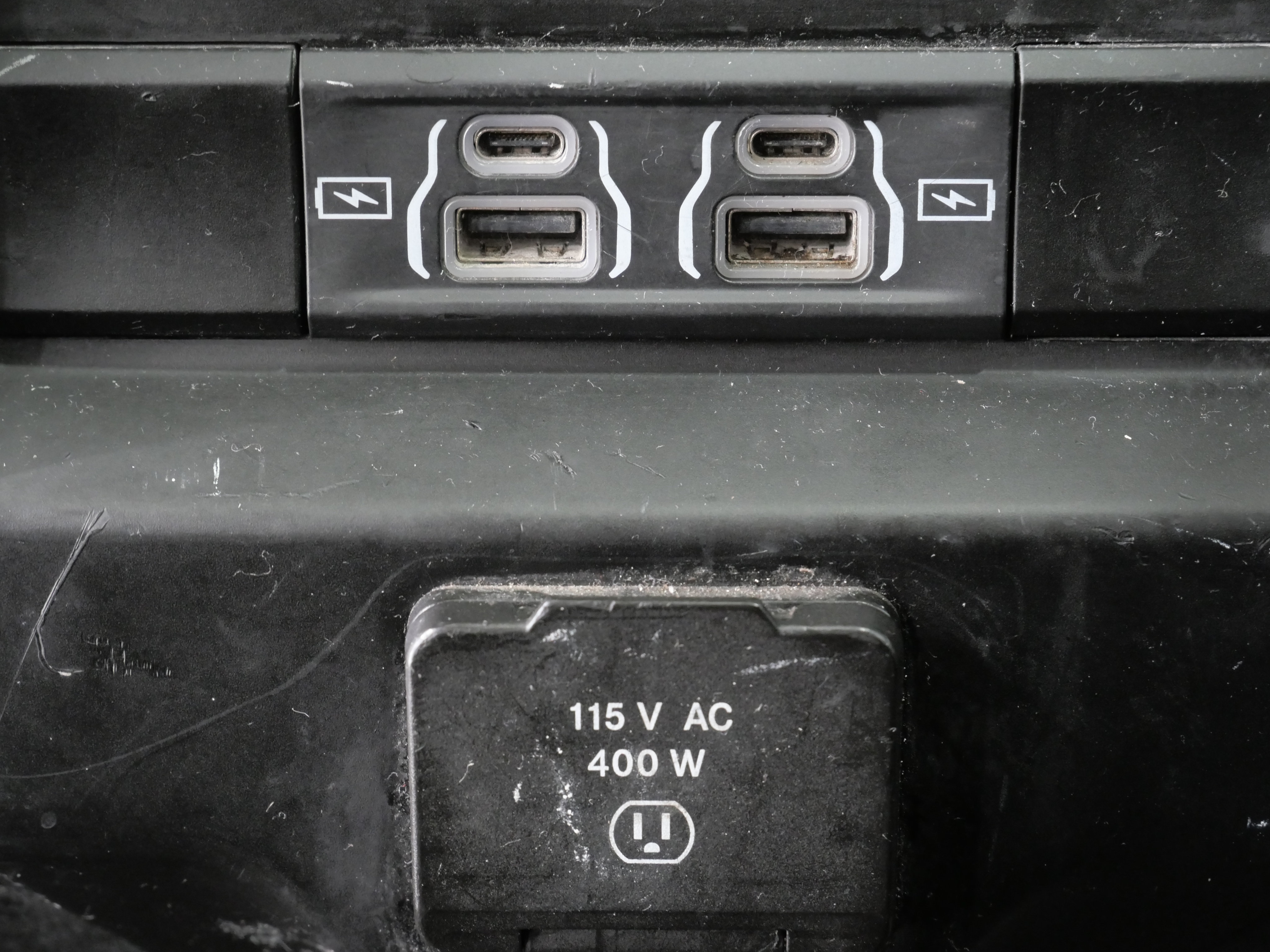Used 2023 RAM 1500 Laramie AWD/4WD image 22