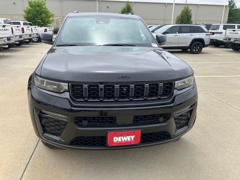 New 2026 Jeep Grand Cherokee Limited AWD/4WD image 2