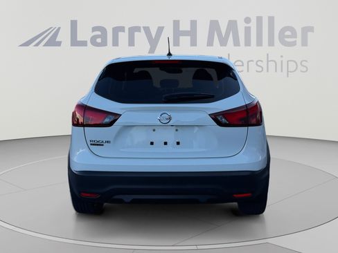 Used 2019 Nissan Rogue Sport S FWD image 4