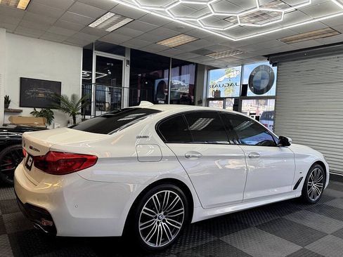 Used 2018 BMW 530e RWD image 21