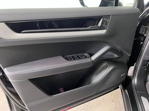 Certified 2026 Porsche Cayenne Coupe AWD/4WD image 27