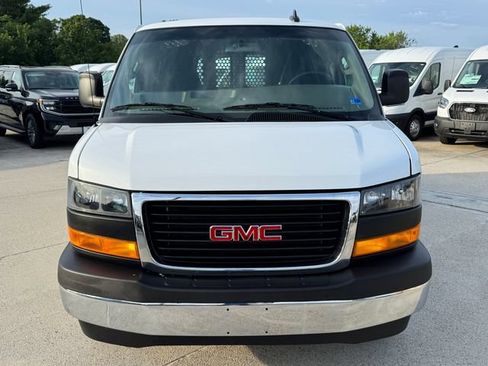 Used 2025 GMC Savana 2500 w/ Driver Convenience Package RWD image 2