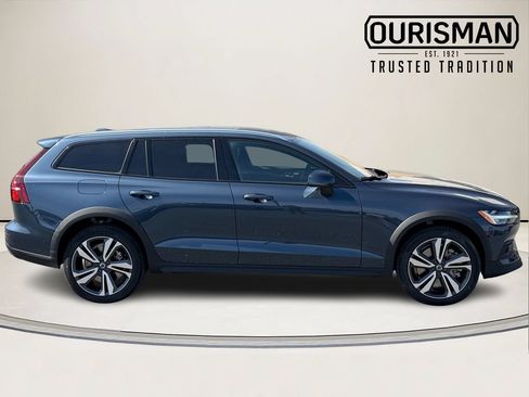 New 2026 Volvo V60 B5 Cross Country Plus w/ Protection Package Premier AWD/4WD image 2