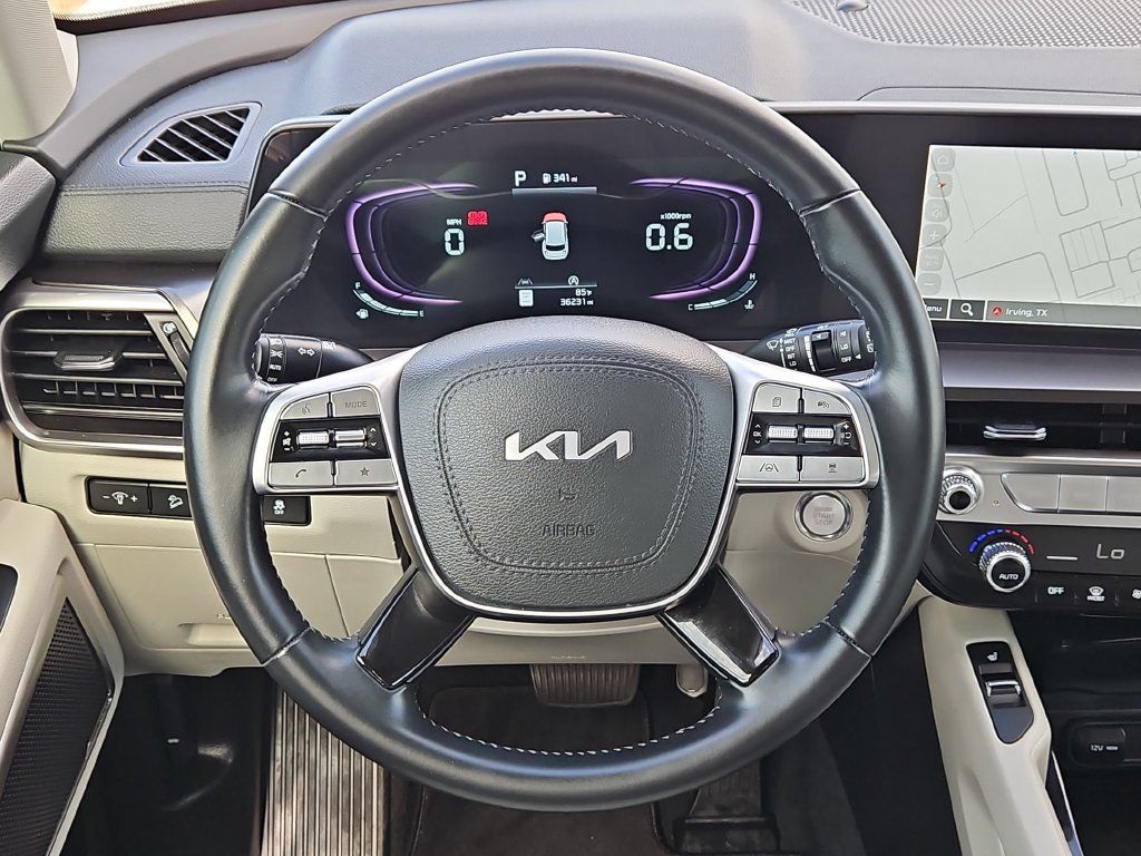 Used 2025 Kia Telluride S FWD image 23