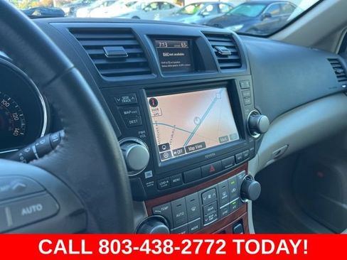 Used 2010 Toyota Highlander Limited AWD/4WD image 25