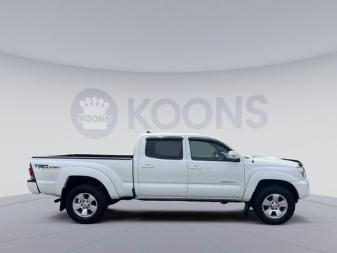 Used 2015 Toyota Tacoma 4x4 Double Cab w/ TRD Sport Package image 17