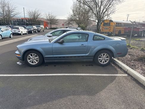 Used 2007 Ford Mustang Premium image 3