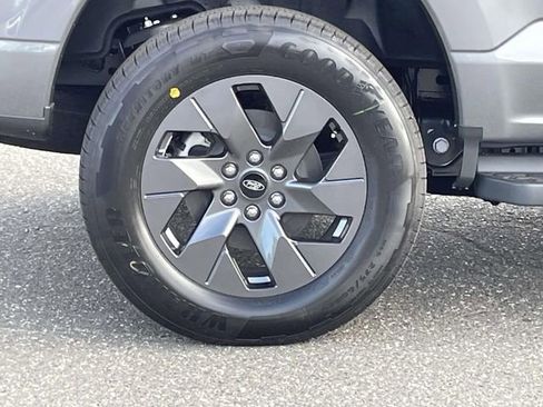 New 2025 Ford F150 Lightning Lariat image 7