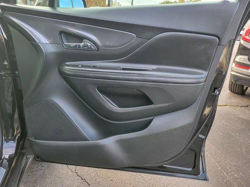 Certified 2022 Buick Encore Preferred w/ Safety Package image 18