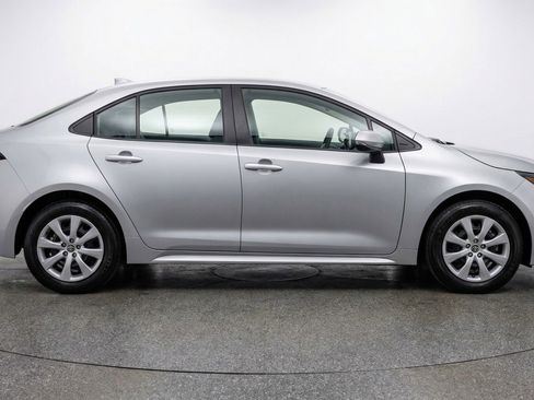Used 2025 Toyota Corolla LE image 11