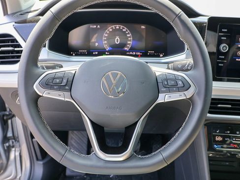 New 2025 Volkswagen Taos SE image 24