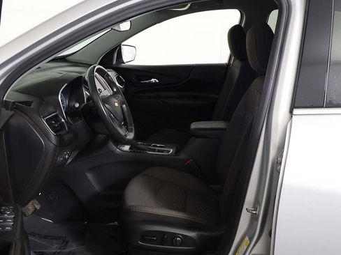 Used 2020 Chevrolet Equinox LT w/ Driver Convenience Package image 23