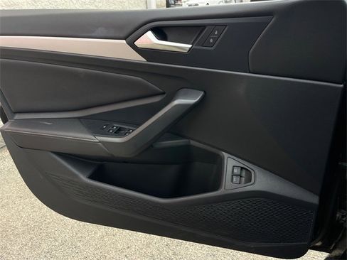 Used 2024 Volkswagen Jetta S image 18