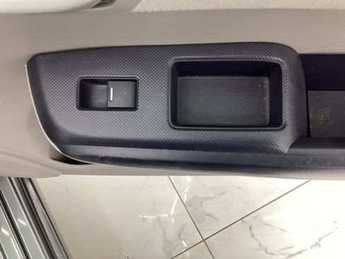 Used 2010 Honda Insight EX image 38