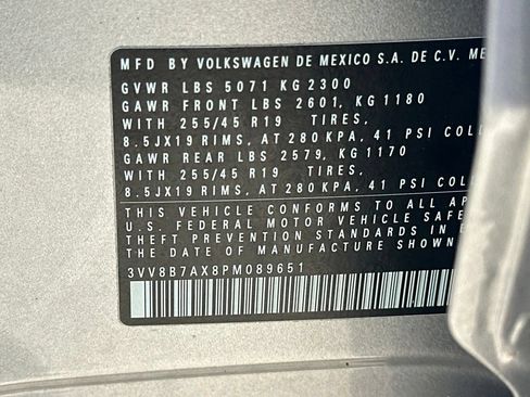 Used 2023 Volkswagen Tiguan SE R-Line AWD/4WD image 36