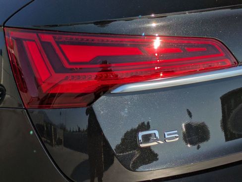 Used 2025 Audi Q5 e Premium Plus w/ Premium Plus Package image 18