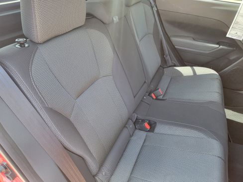 Used 2024 Subaru Crosstrek 2.0i Premium image 12