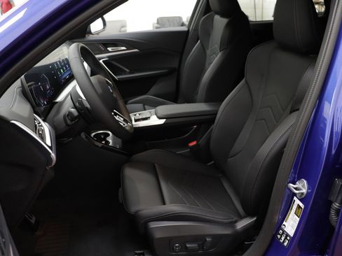 Used 2025 BMW X2 xDrive28i w/ Technology Package image 3