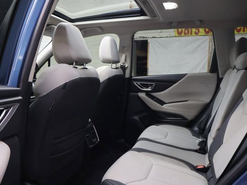 Used 2020 Subaru Forester Premium image 14