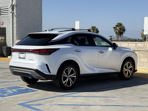 Certified 2025 Lexus RX 350 FWD w/ Technology Package image 11