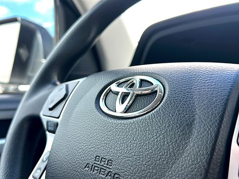 Used 2021 Toyota Tundra SR5 w/ SR5 Upgrade Package image 30