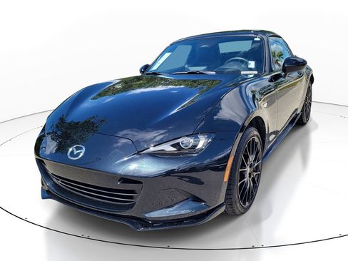 Used 2024 MAZDA MX-5 Miata RF Club RWD image 9