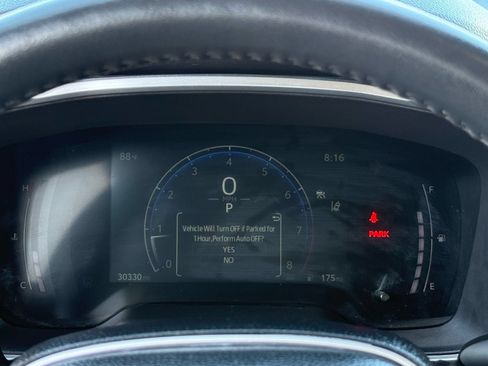 Used 2025 Toyota Corolla Cross XLE FWD image 19