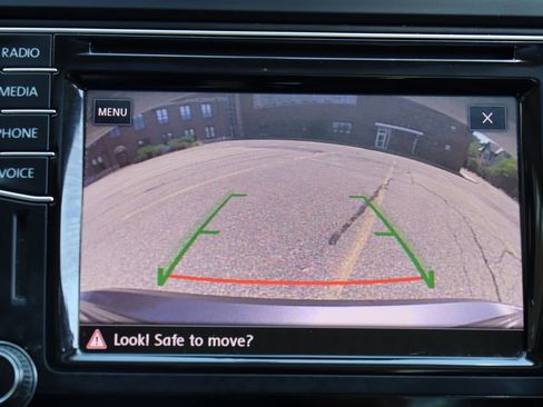 Used 2018 Volkswagen Jetta SE FWD image 23