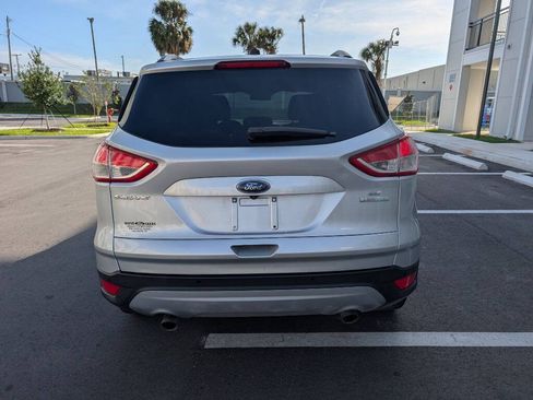 Used 2016 Ford Escape SE w/ Equipment Group 201A FWD image 8