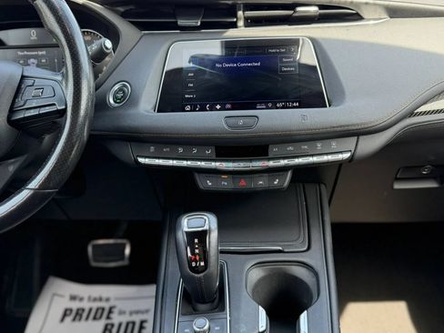 Used 2019 Cadillac XT4 Sport w/ Cold Weather Package FWD image 9