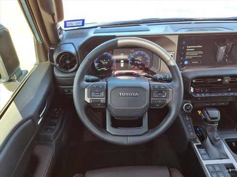 Used 2025 Toyota Land Cruiser image 18