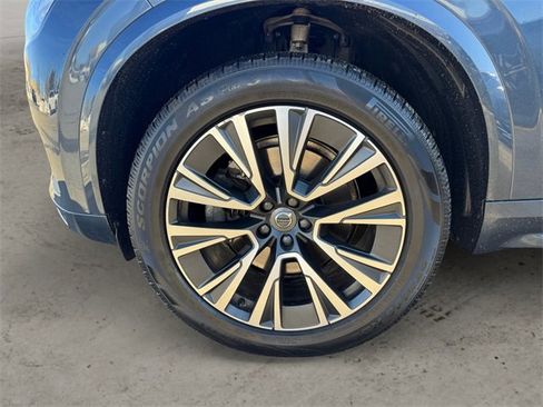 Used 2020 Volvo XC90 T5 Momentum w/ Protection Package Premier image 7